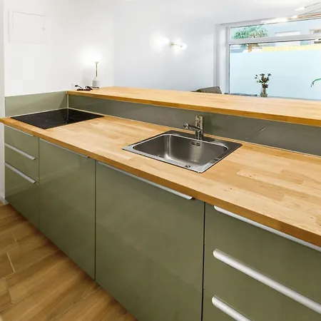 Stylish Near The Casino Barriere شقة